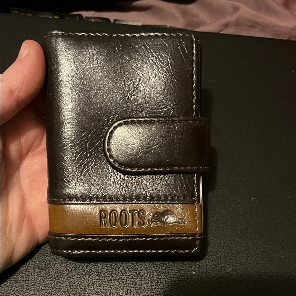 Roots Men's Leather Card Holder - Black and Brown